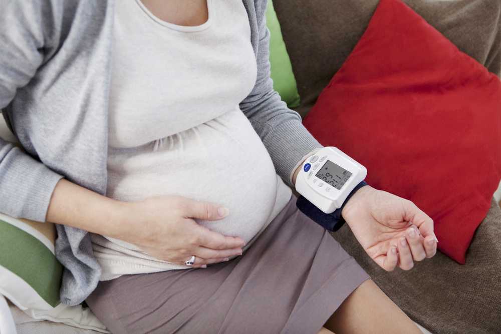 Беременность по месяцам: изменения, необходимые тесты, развитие ребенка