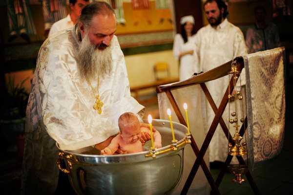 Все, что нужно знать о крещении малыша