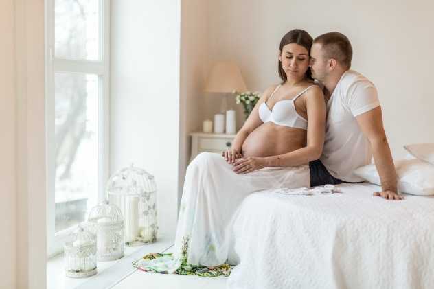 Фотосессия беременных с мужем - идеи для профессиональной съемки будущей мамы с супругом