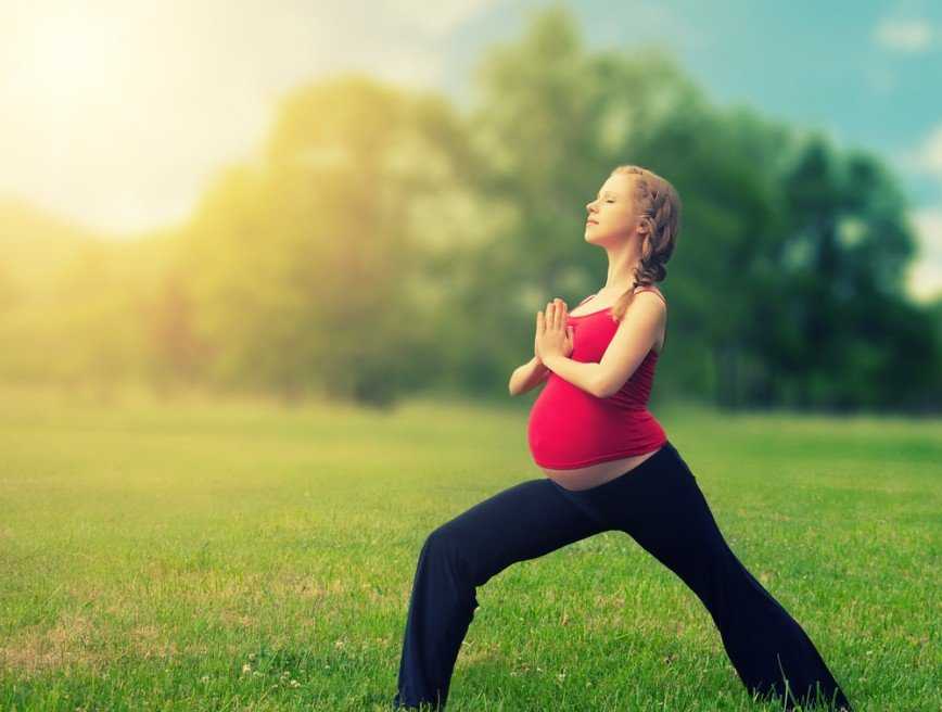 йога во время беременности, позы для йоги, фотосессия беременных, спорт во время беременности, фитнес во время беременности