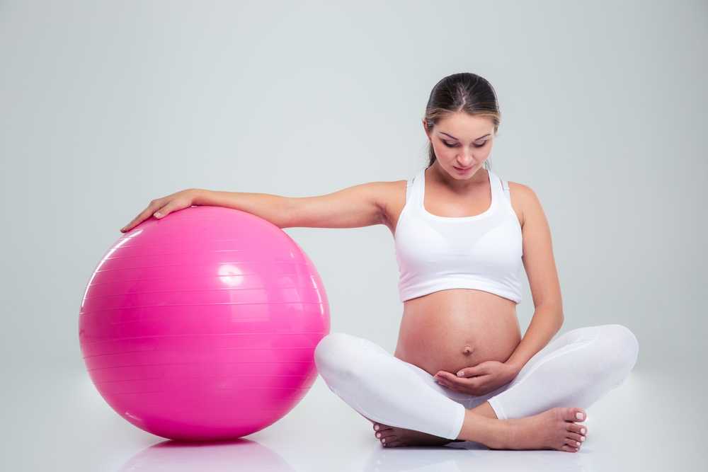 Йога для беременных: позы, которые помогут облегчить роды - parents.ru