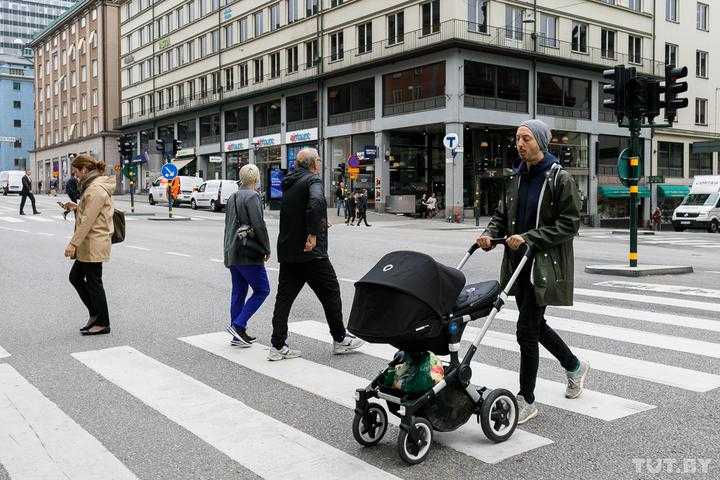 «акушерка похвалила мой запас шведских матерных слов»: история о родах в стокгольме