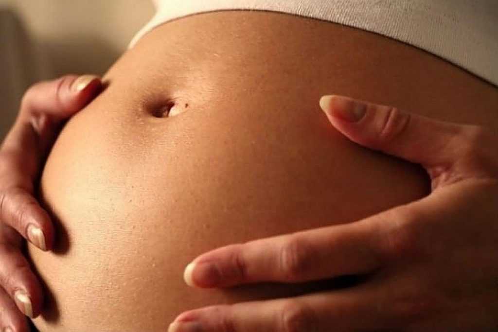 Первые шевеления плода при беременности: ощущения будущей мамы